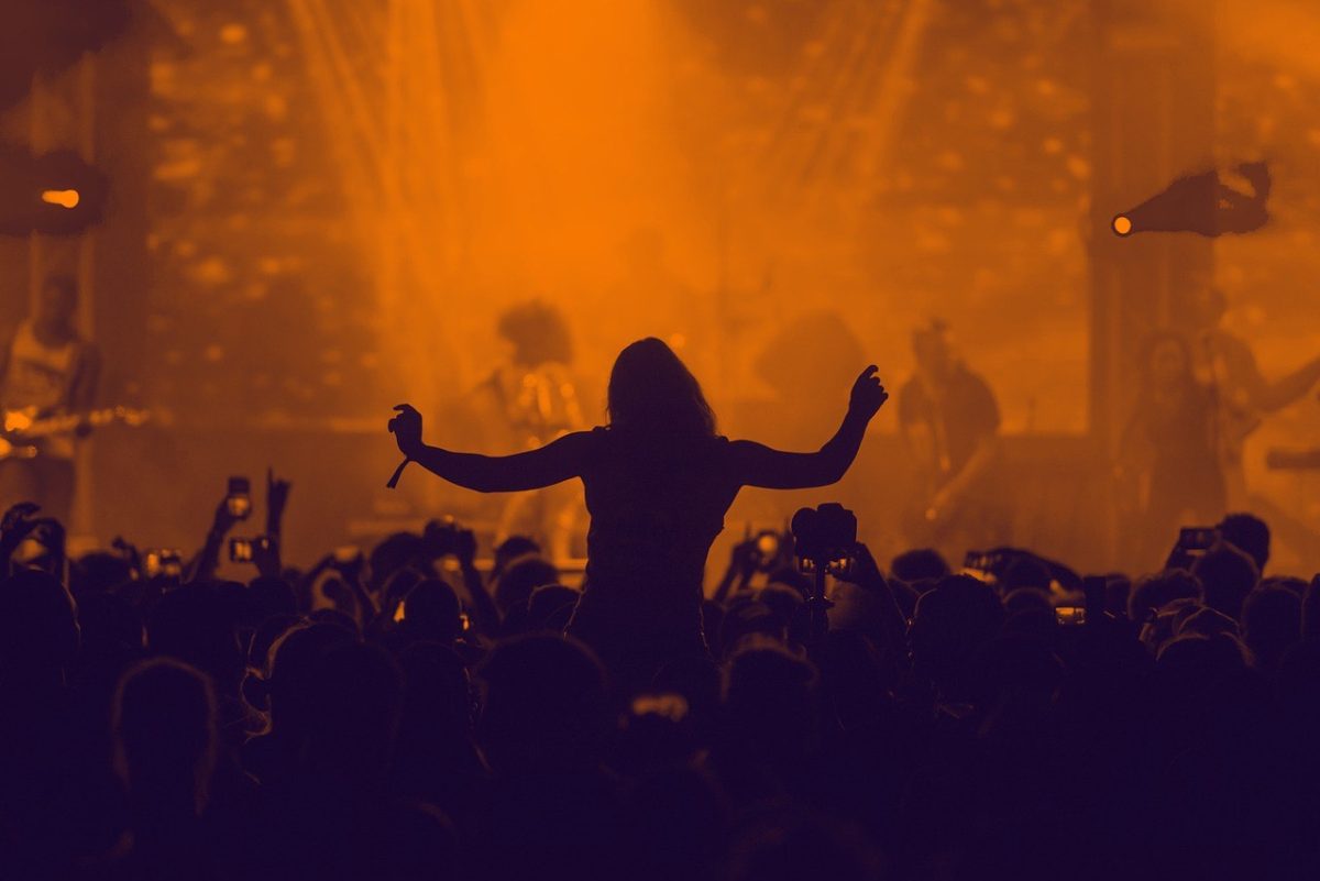 Live shows offer an experience like nothing else. Unfortunately, there's not a space in Oregon City to host them.

via pixabay.com