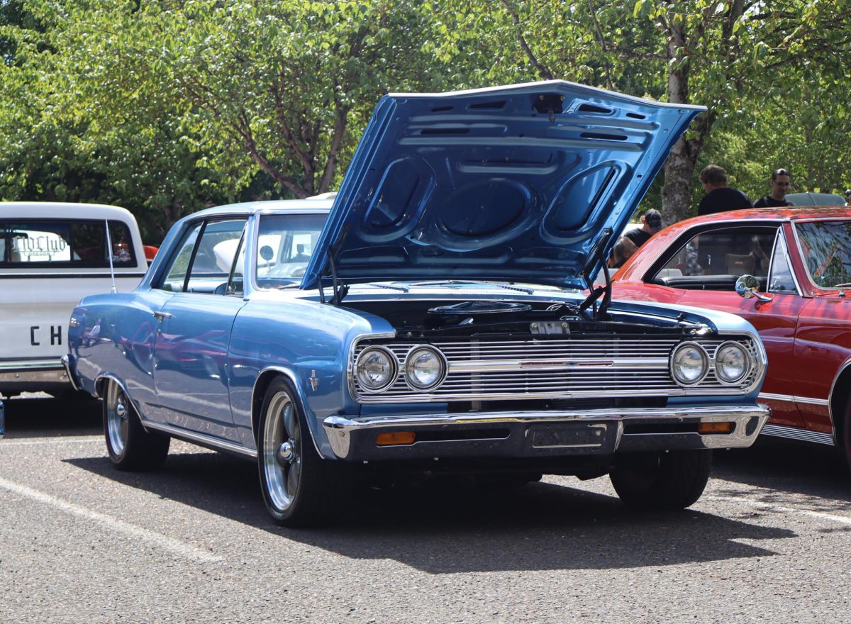 OCHS Hosts Car Show Fundraiser for Grad Party